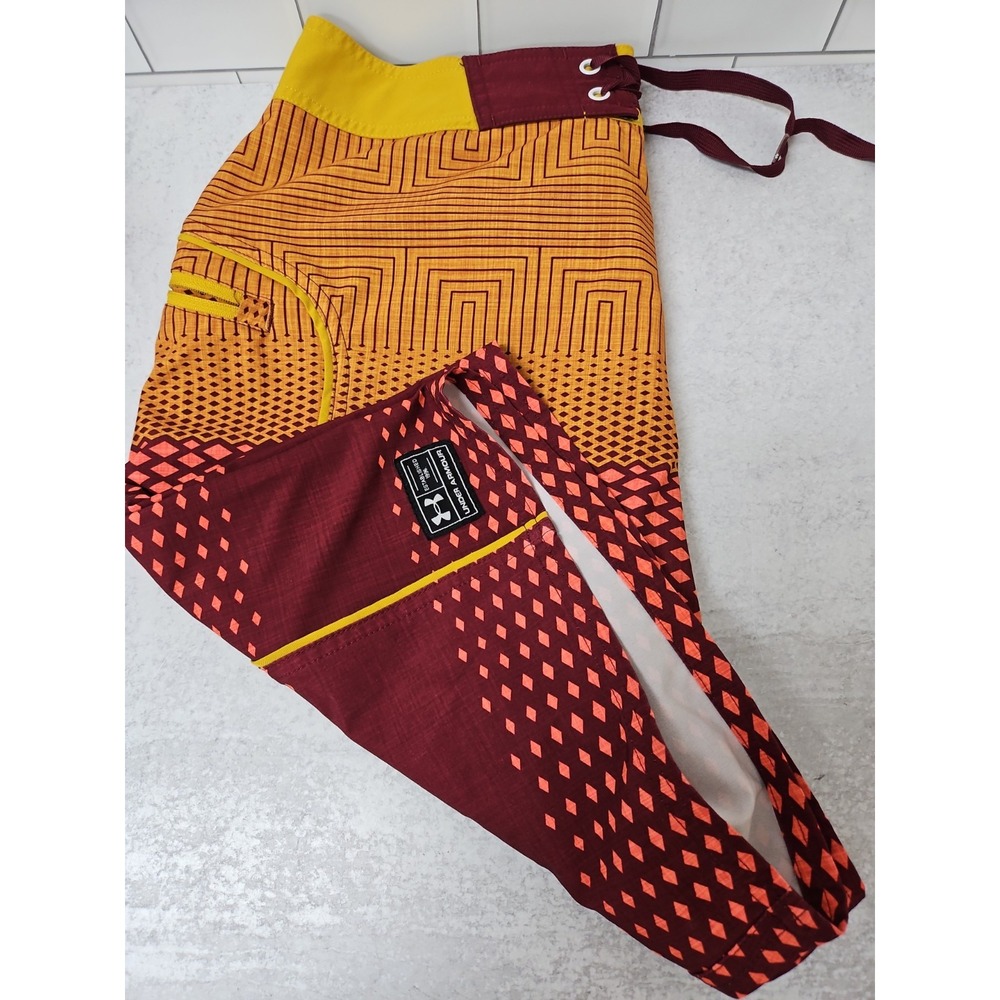 Under Armour HeatGear Loose Fit Swim Surf Board Shorts Men's Size 34